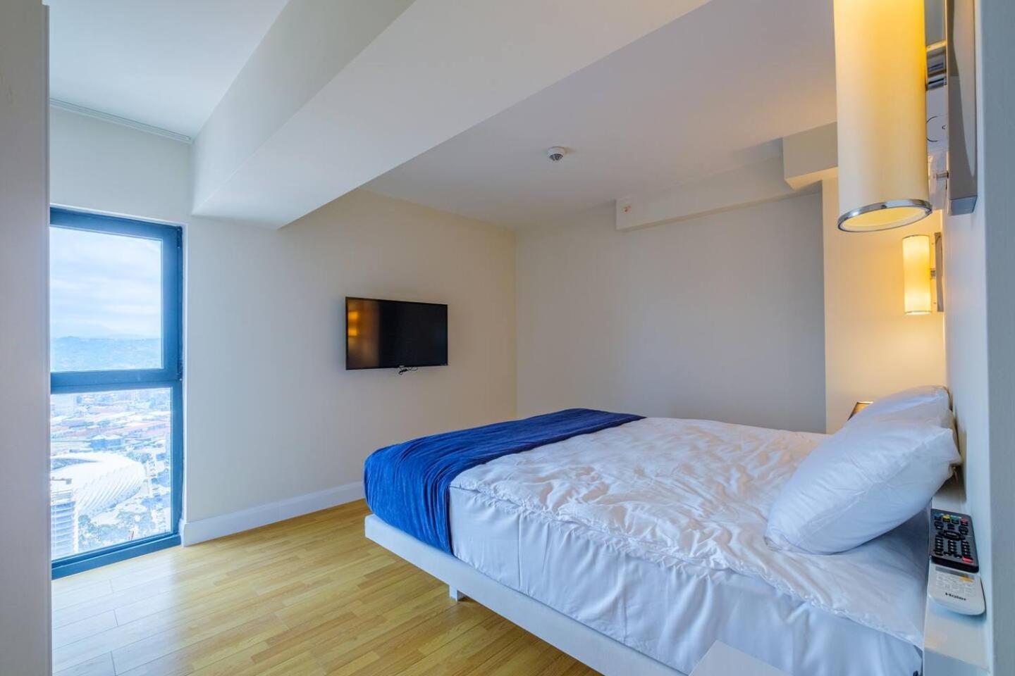 Luxury Orbi City Sea View Aparthotel Batumi Exterior photo