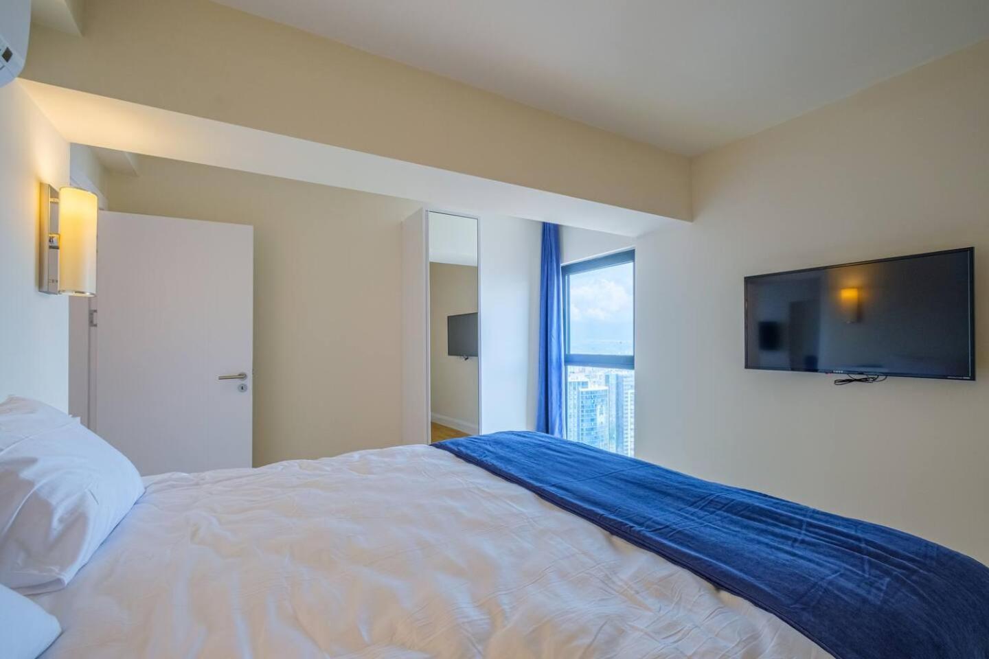 Luxury Orbi City Sea View Aparthotel Batumi Exterior photo