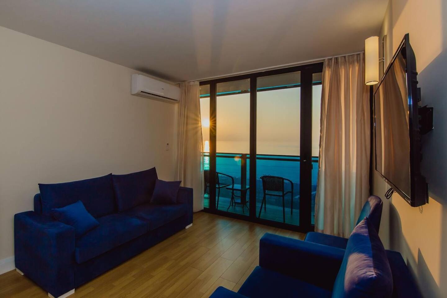Luxury Orbi City Sea View Aparthotel Batumi Exterior photo