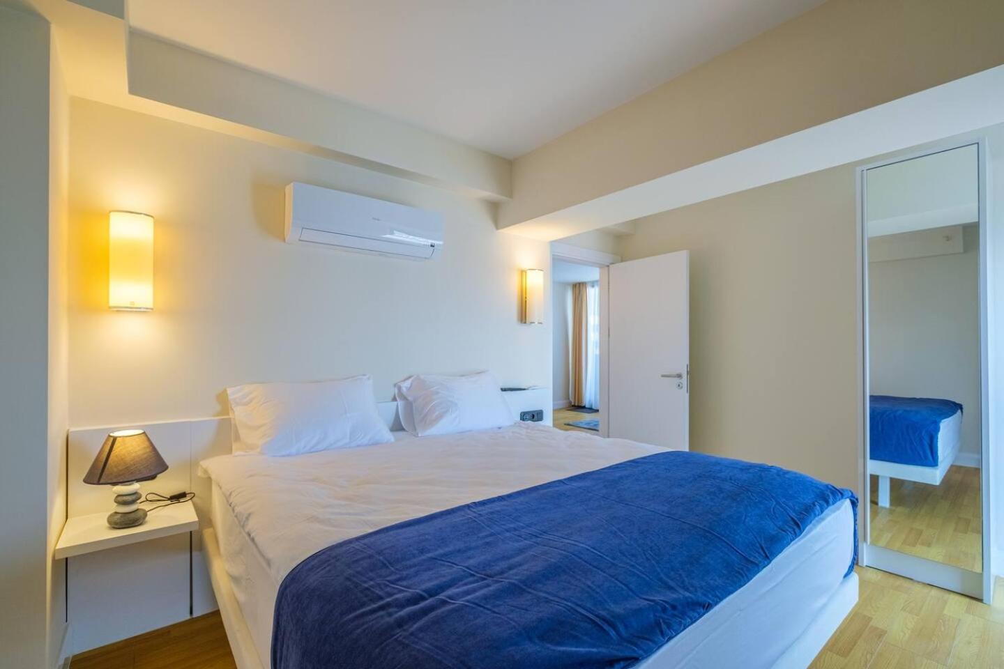 Luxury Orbi City Sea View Aparthotel Batumi Exterior photo