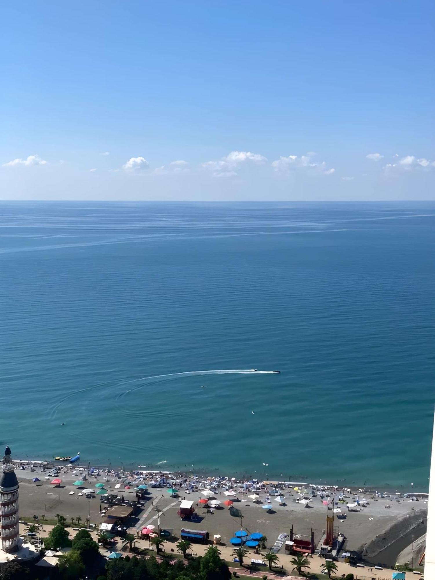 Luxury Orbi City Sea View Aparthotel Batumi Exterior photo