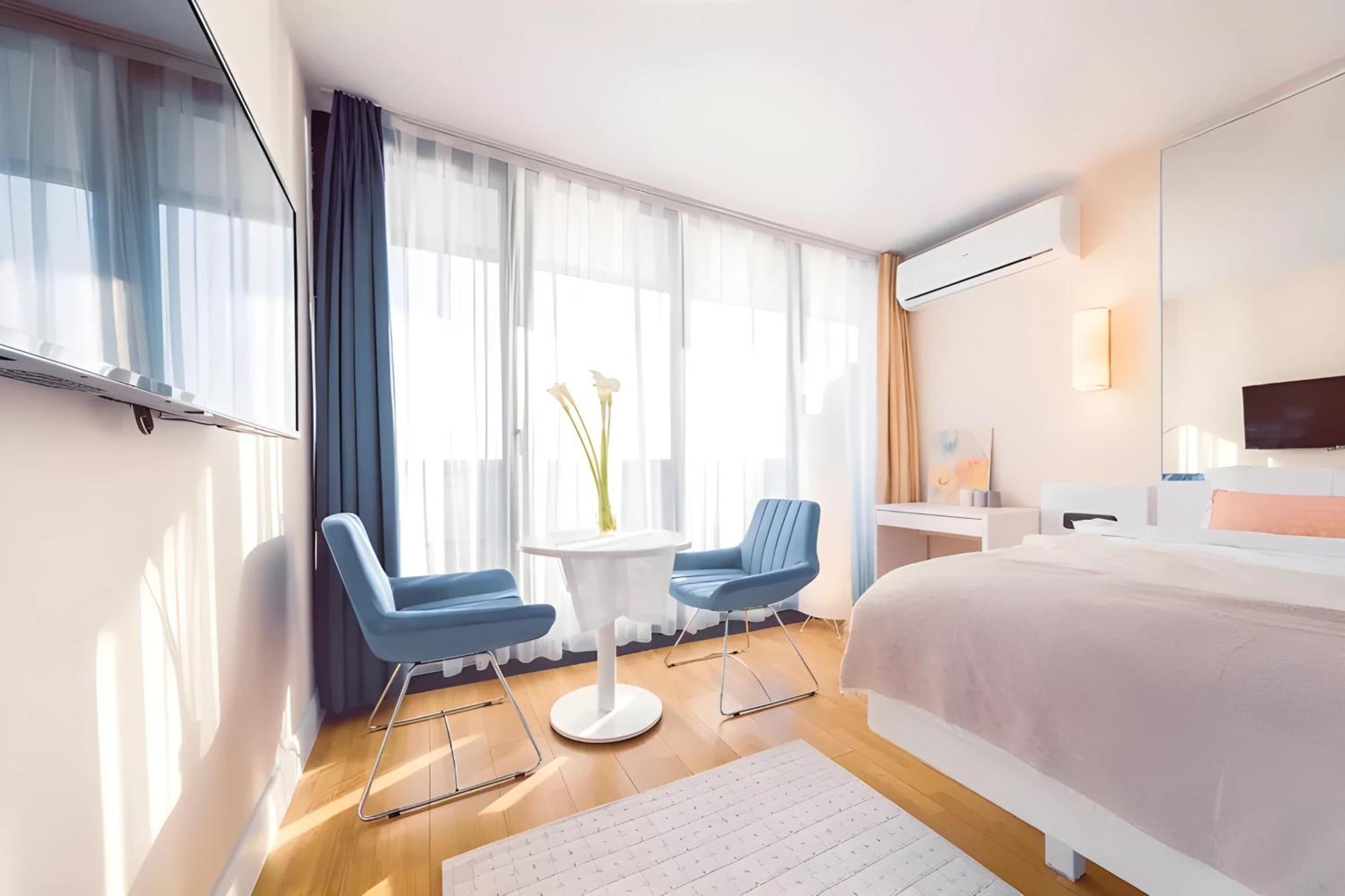 Luxury Orbi City Sea View Aparthotel Batumi Exterior photo